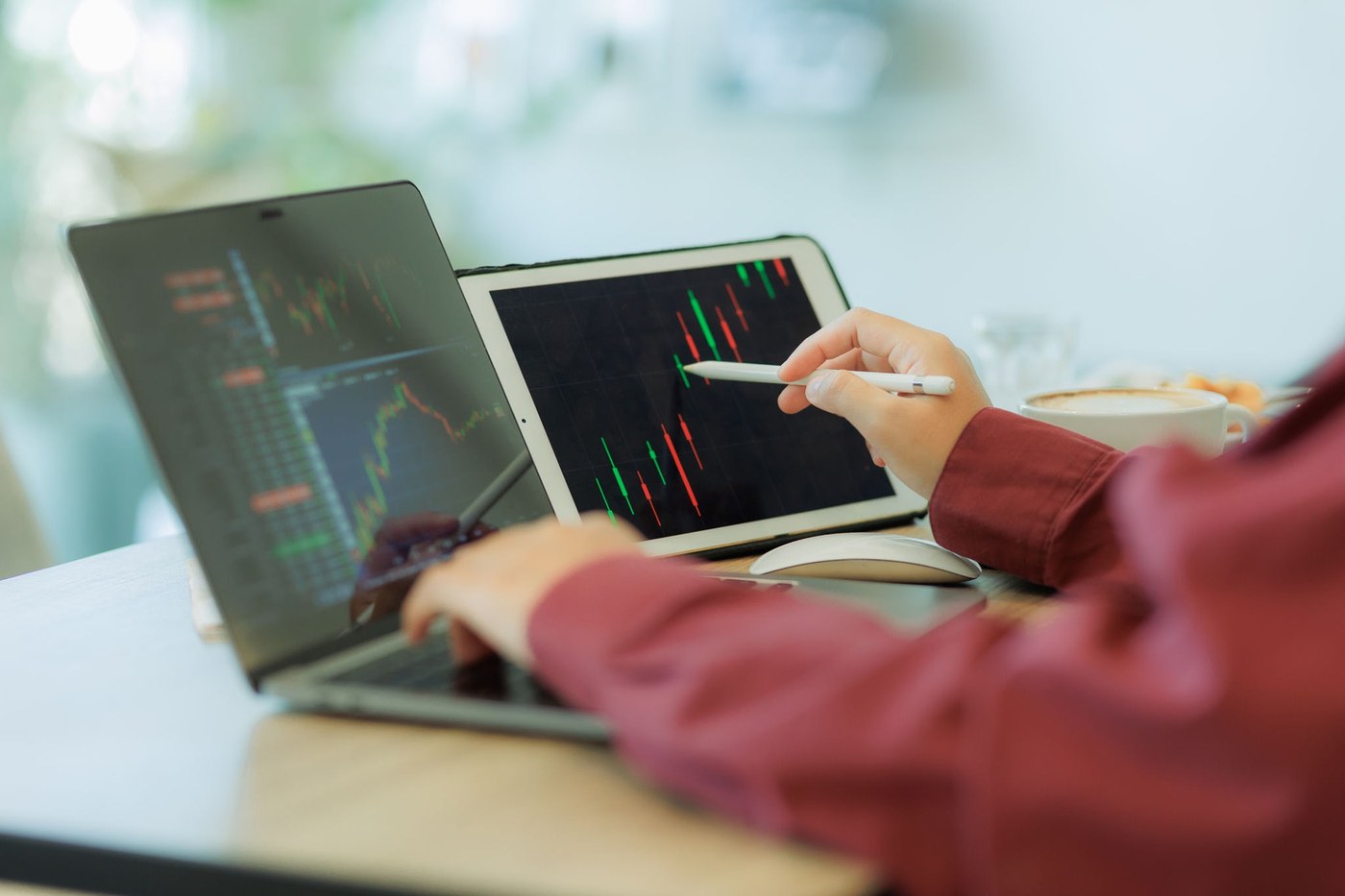 Upgrading to advanced margin functionality requires manual review by compliance specialists., создано искусственным интеллектом