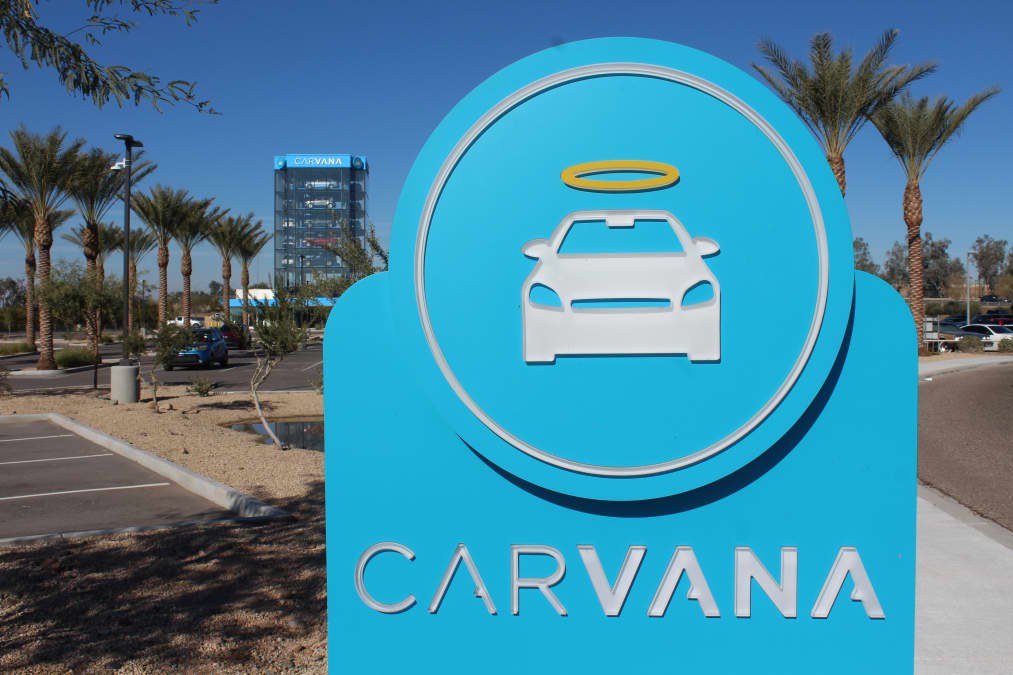 Carvana stock falls 15% as auto retailer's 2026 earnings guidance misses Wall Street's expectations