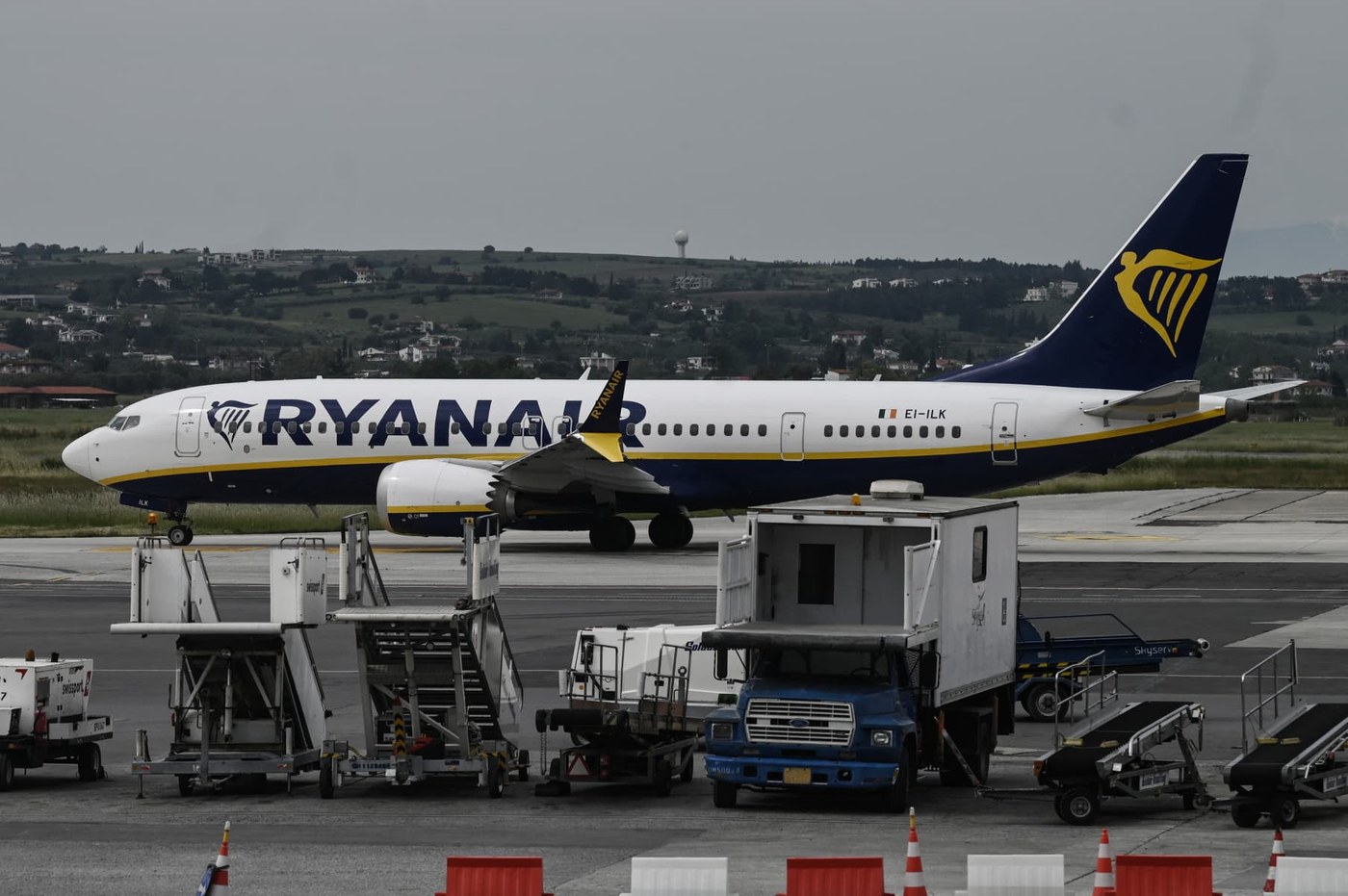 Ryanair stock slides 6% as higher fuel costs amid Iran war dent profit