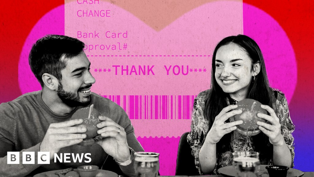 'He hid the a la carte menu': Who should pay on the first date