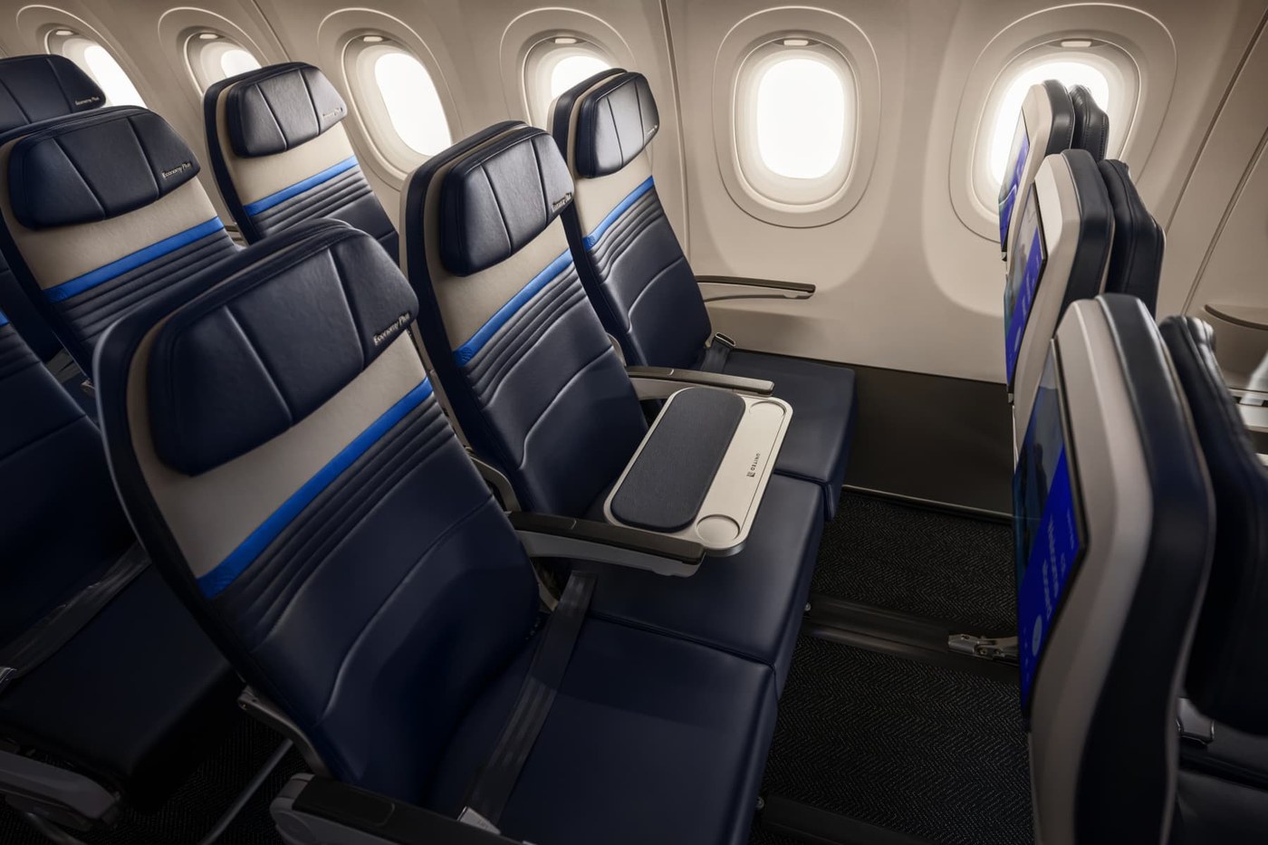 United Airlines' new upsell: Keeping other travelers out of the middle seat