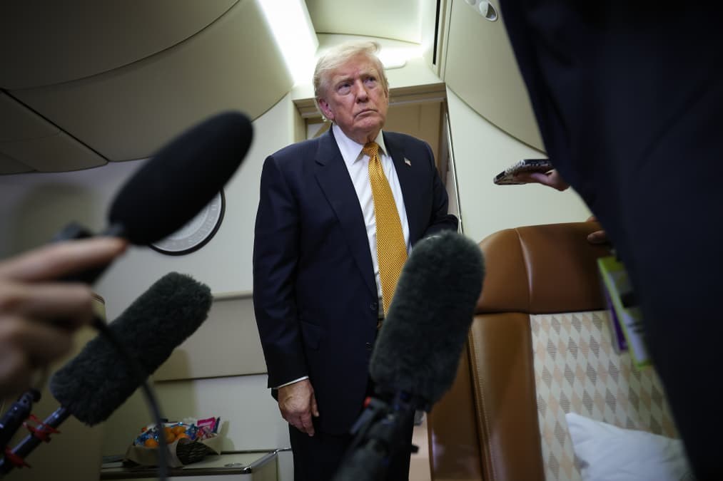Trump purges Election Assistance Commission members, months before midterms
