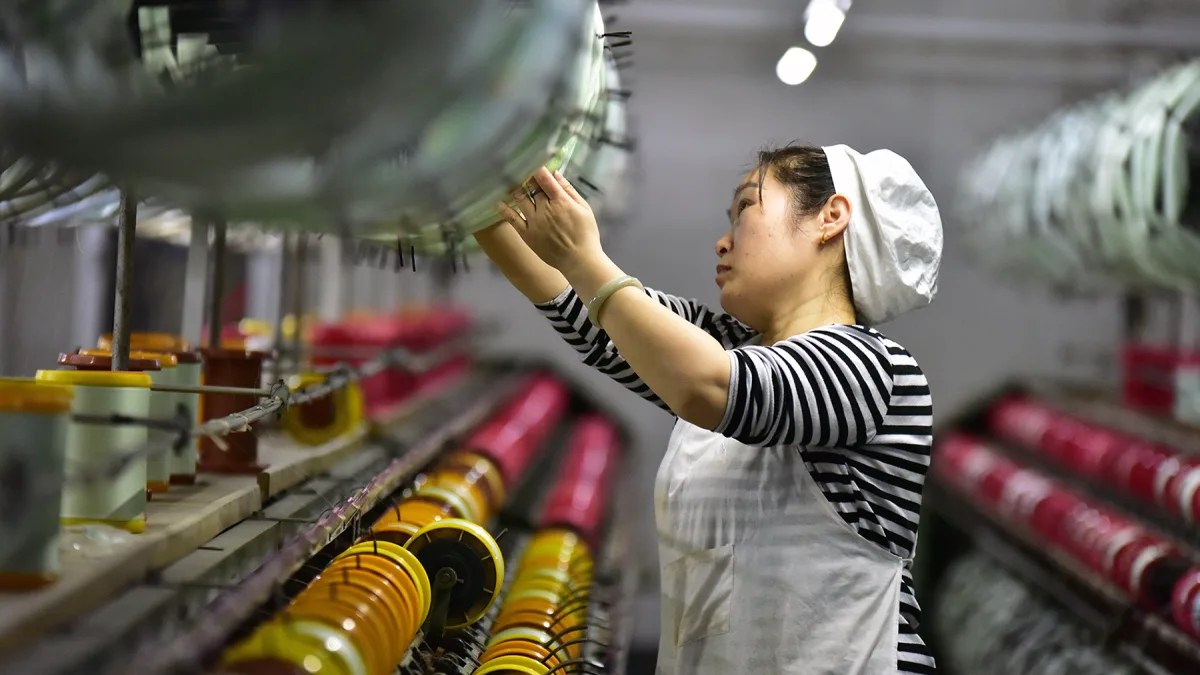 U.S. hits Canada with stiff new tariffs, escalating trade tensions