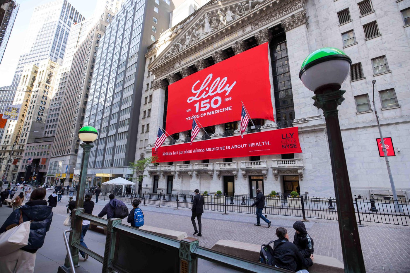 Crushed tech stocks bounce — plus, new doctor survey keeps us positive on Lilly