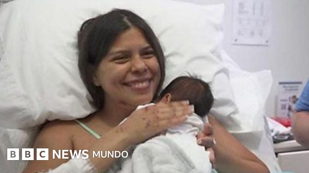 La madre rescatada de entre los escombros en Venezuela junto a su bebé le cuenta a la BBC cómo el recién nacido la ayudó a sobrevivir