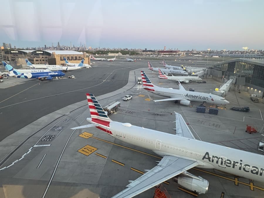 American Airlines slashes 2026 earnings outlook as fuel costs spike