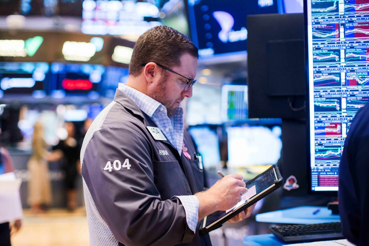 10-year Treasury yield hits highest level since 2002 as global bond rout gathers pace