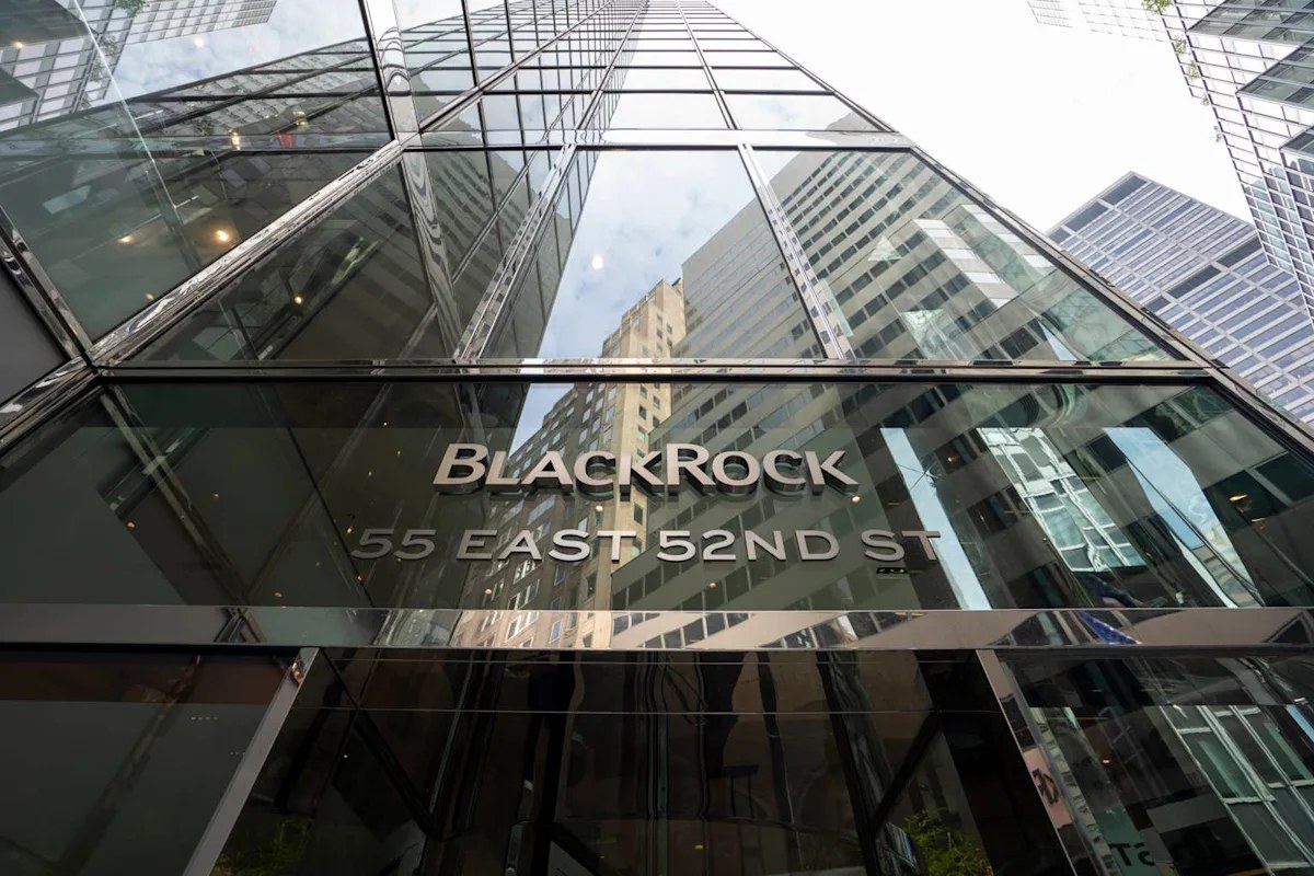 BlackRock IBIT investors are now nursing a 40% loss