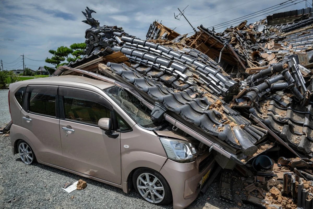 Japan quake survivors battle thirst, heat as toll rises to 17