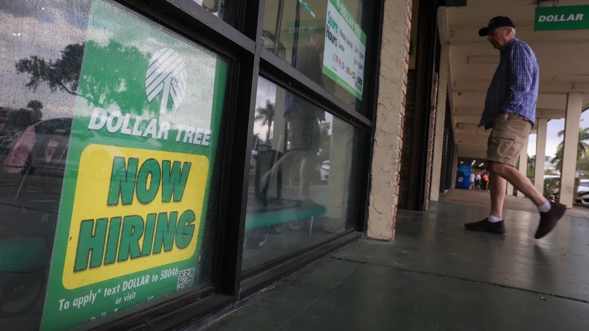 US weekly jobless claims increase less than expected