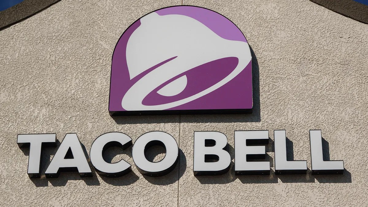 Taco Bell removes lettuce in some states over cyclosporiasis link