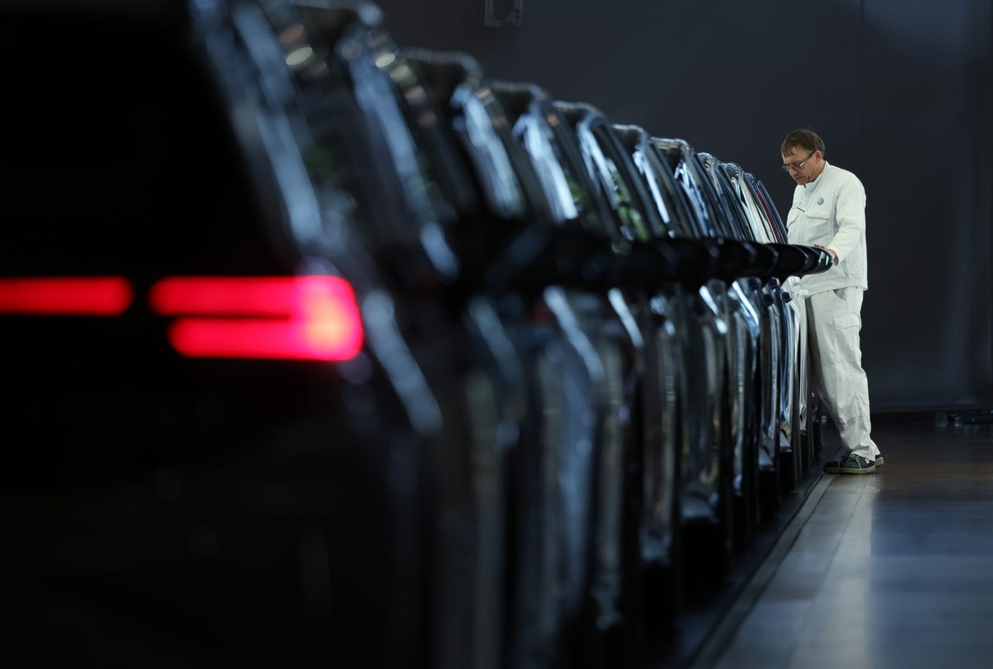 Volkswagen profits slump as it flags full-year revenue squeeze ahead of restructuring