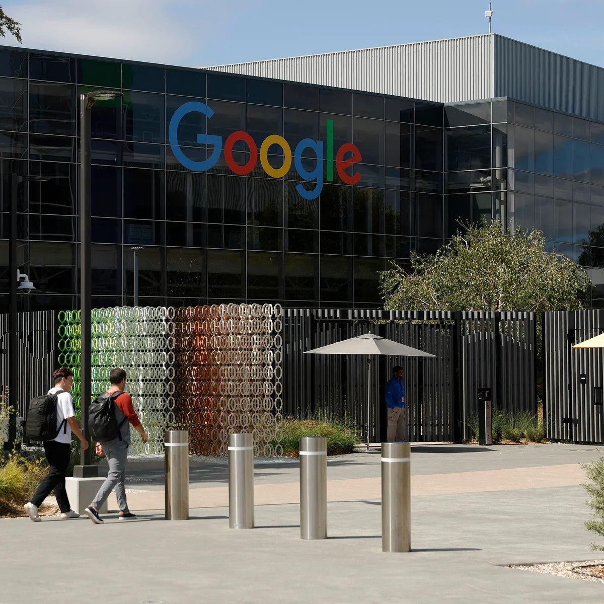 Thousands of Google workers demand layoff protections amid AI boom in petition to CEO