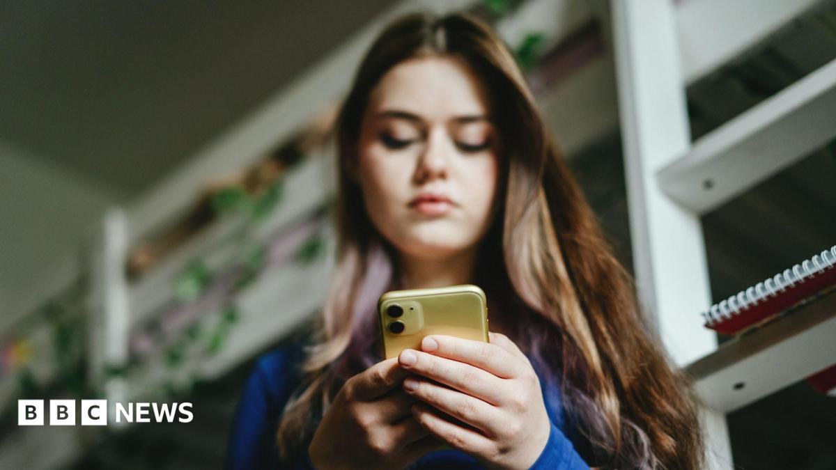 Don't panic - five ways to stop your kids' endless scrolling