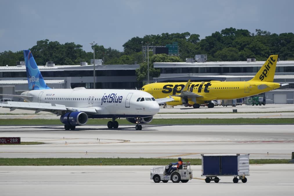 JetBlue wins Spirit slots at LaGuardia Airport, eyes move to Marine Air Terminal as airlines fight for space