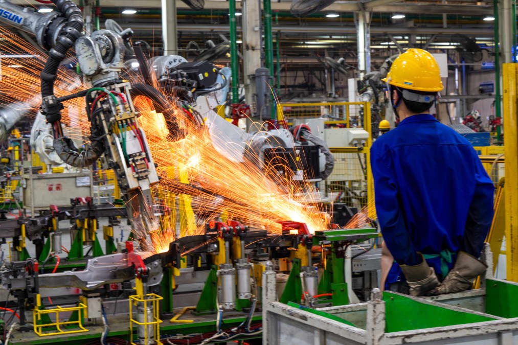 China's factory activity unexpectedly contracts in July as export rush fades