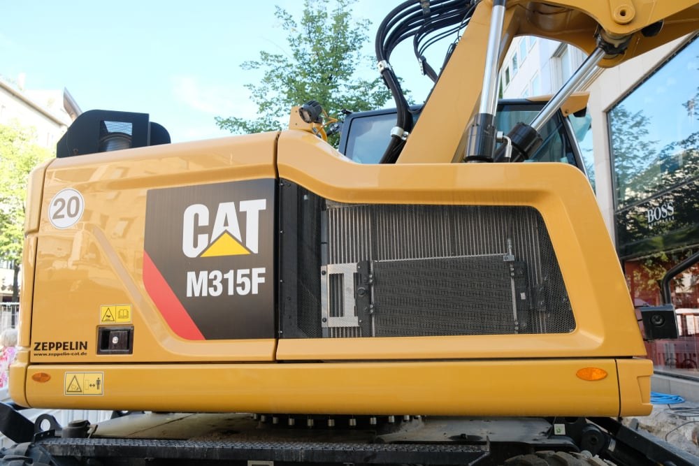 How To Earn $500 A Month From Caterpillar Stock Ahead Of Q2 Earnings - Benzinga