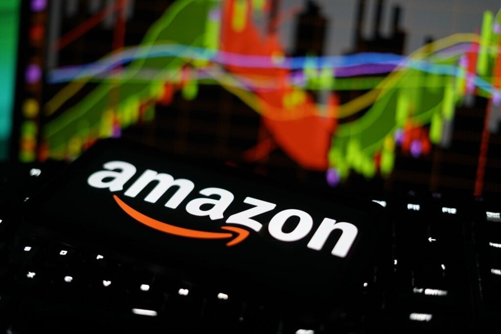 Stock Market Today: Amazon Jumps 15%, Apple Wipes Out $475 Billion - Benzinga