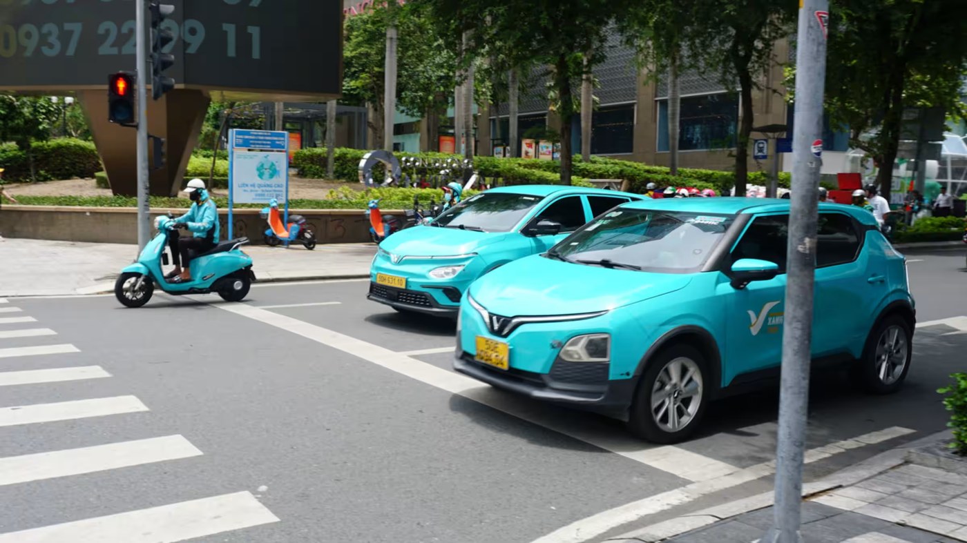 VinFast taxi affiliate launches first overseas motorbike service in Jakarta
