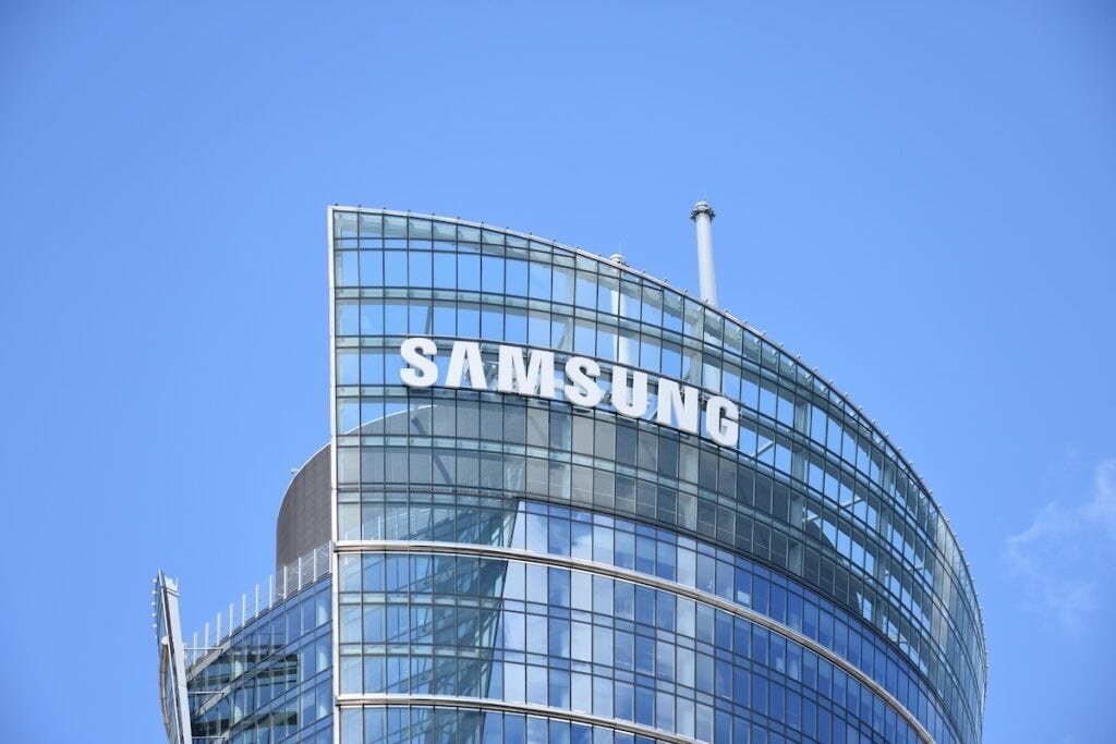 KOSPI Extends Historic Selloff After Worst Month Since 2008 as Samsung, SK Hynix Tumble Nearly 8% - Benzinga