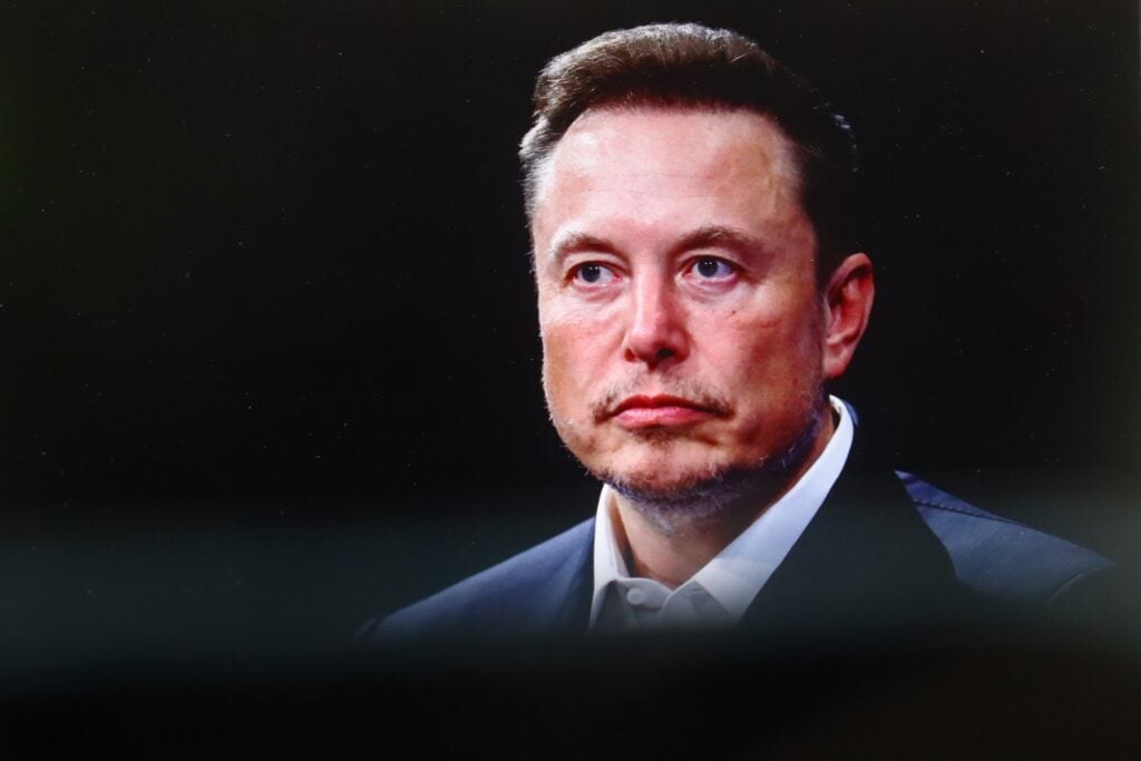Elon Musk Plans $100 Million Republican Midterm Push, Despite Earlier Political Fallout for Tesla - Benzinga
