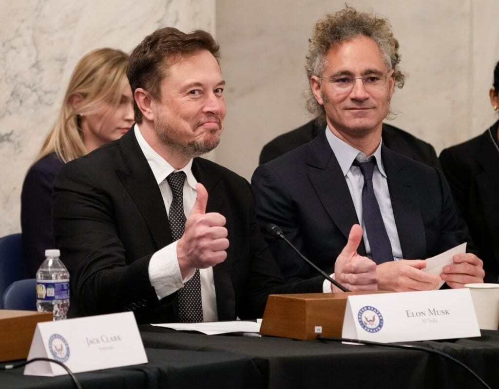 David Sacks Says Palantir's Alex Karp Was 'Exactly Right' to Warn Enterprises Against Feeding Data to Ope - Benzinga
